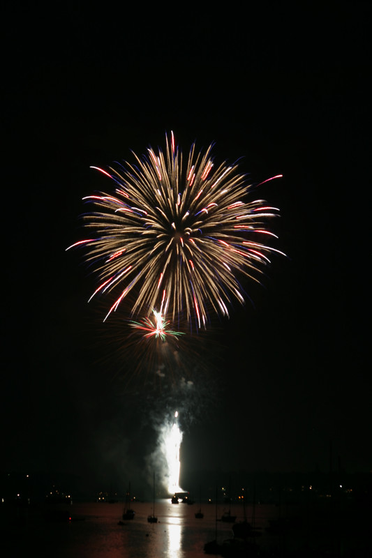 8144 July 4th fireworks 2006