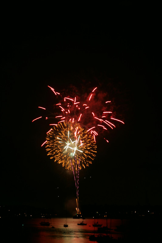 8177 July 4th fireworks 2006