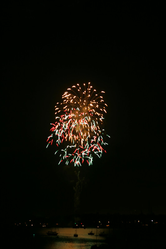 8206 July 4th fireworks 2006