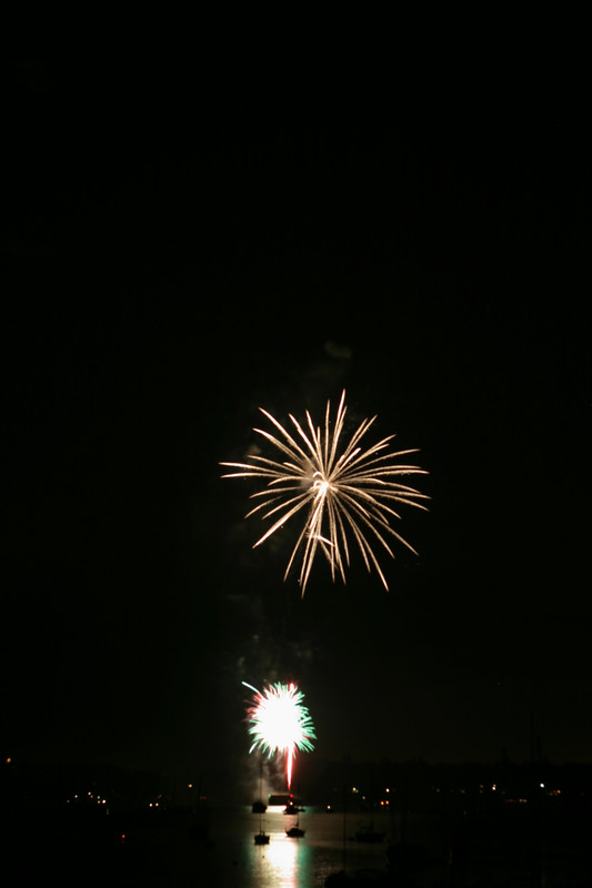 8223 July 4th fireworks 2006