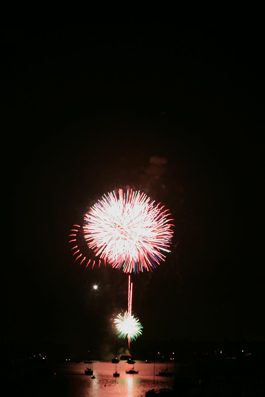 8224 July 4th fireworks 2006