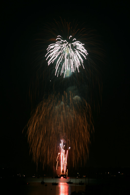 8237 July 4th fireworks 2006
