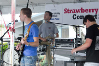 0704 Party Fowl at Concert Stage Sunday 2011