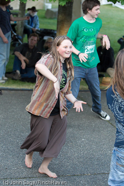 19963 the Diggers dancers at Ober Park 2011