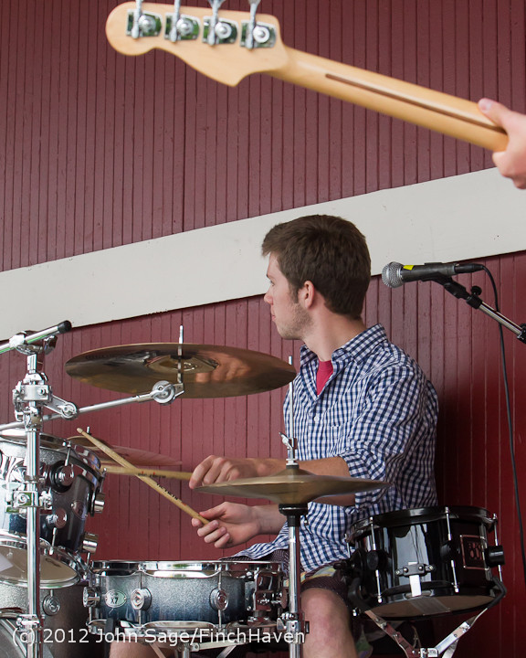 1580 Blueberry Frousting at Pandoras Box 2012