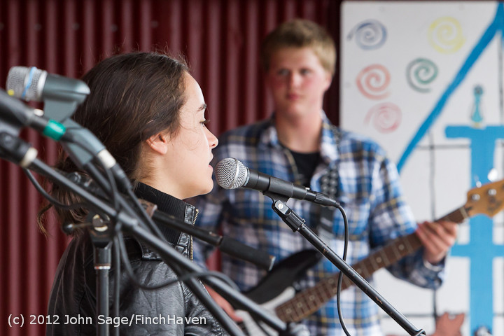 1681 Blueberry Frousting at Pandoras Box 2012